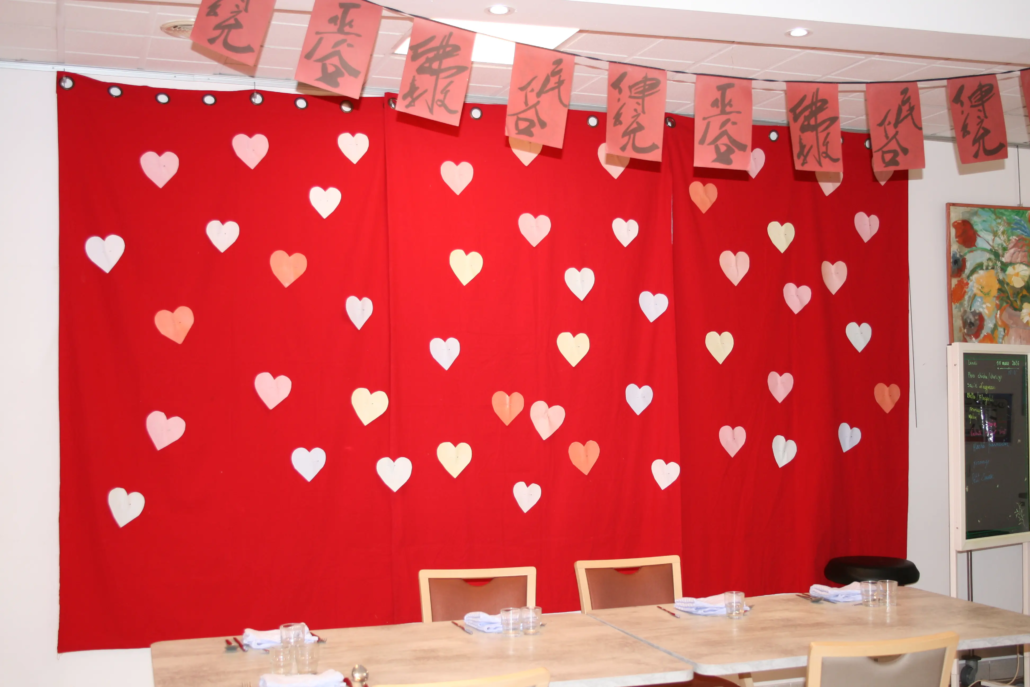 EHPAD Le Félibrige - décorations mur salle de repas EHPAD Le Félibrige - décorations mur salle de repas