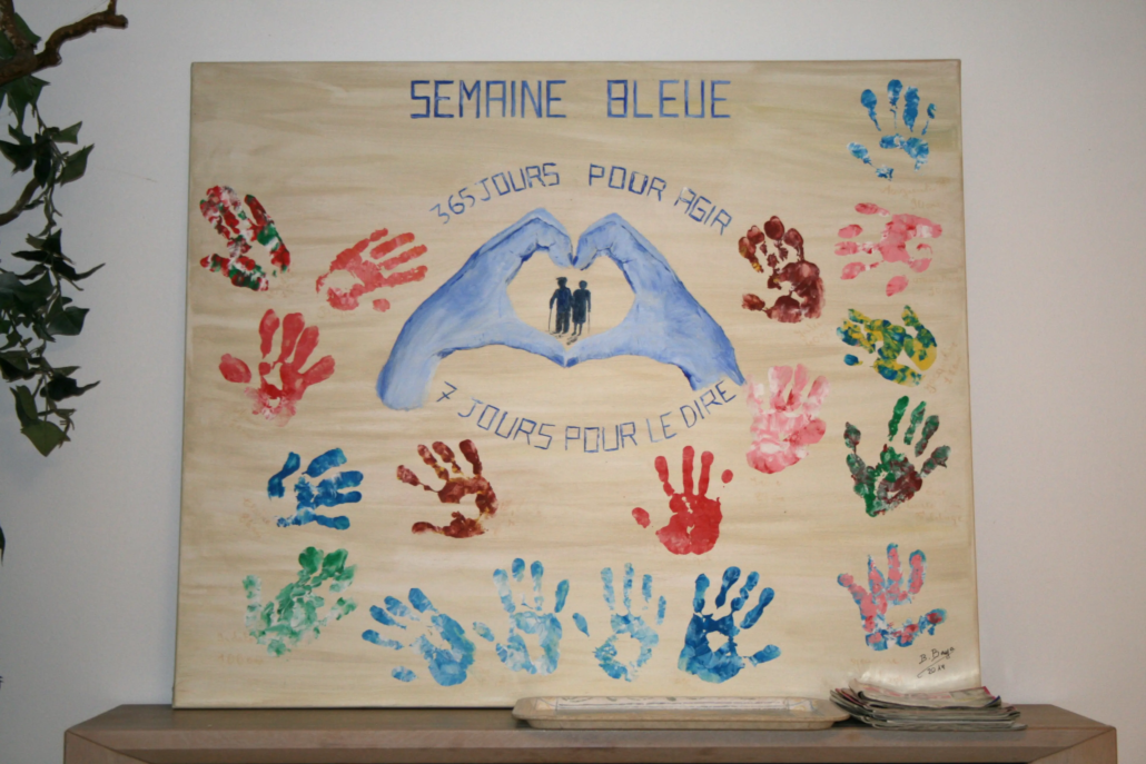 EHPAD Le Félibrige - décorations Semaine Bleue EHPAD Le Félibrige - décorations Semaine Bleue